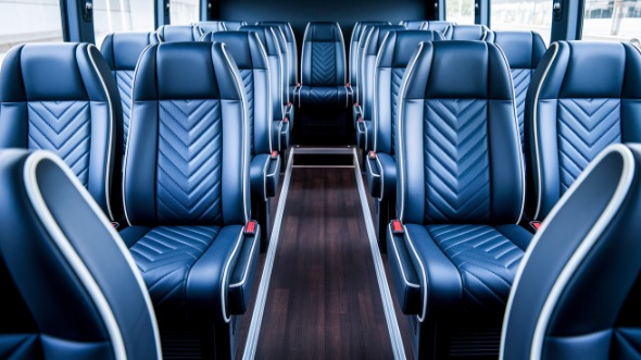15 passenger minibus rental columbus